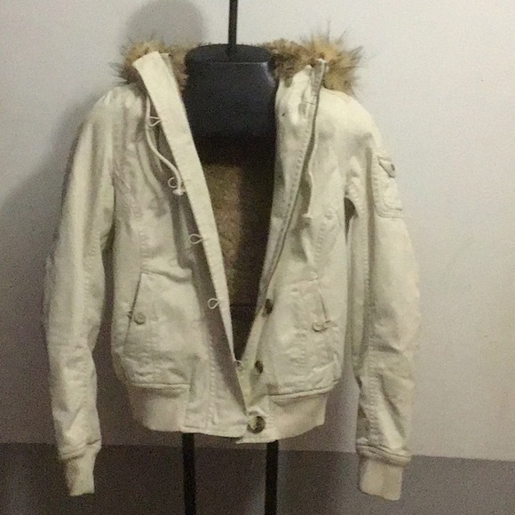 Old Navy fur lined jacket - Picture 2 of 8